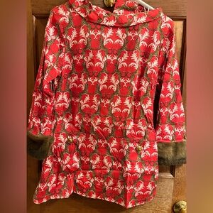 Elegant Red Patterned Cape with Faux Fur Trim